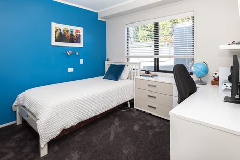 Photo of property in 2/12 Waller Avenue, Bucklands Beach, Auckland, 2012