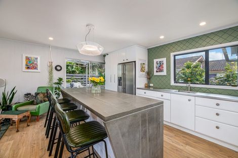 Photo of property in 39 Solar Road, Glen Eden, Auckland, 0602