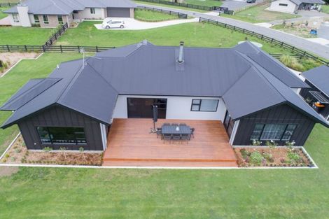 Photo of property in 30 Westwood Drive, Aokautere, Palmerston North, 4471