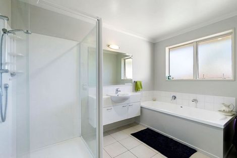 Photo of property in 71 Woodhurst Drive, Casebrook, Christchurch, 8051