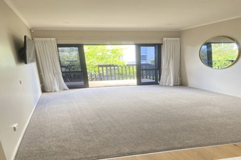 Photo of property in 2 Ellivani Rise, Pukekohe, 2120