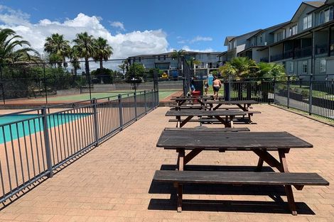 Photo of property in 2/1 Opito Way, East Tamaki, Auckland, 2013