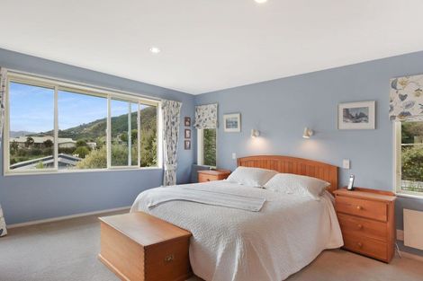Photo of property in 34 Moana View Road, Waikawa, Picton, 7220
