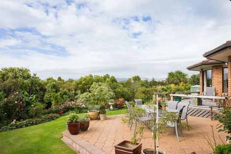 Photo of property in 143 Summerhill Drive, Fitzherbert, Palmerston North, 4410