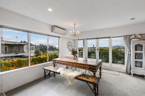 Photo of property in 2 Knox Place, Greerton, Tauranga, 3112