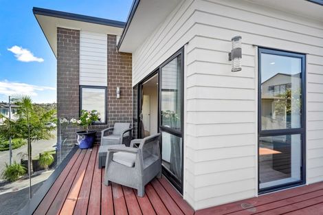 Photo of property in 37 Remuremu Street, Long Bay, Auckland, 0630