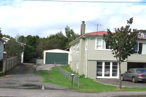 Photo of property in 114 View Road, Sunnyvale, Auckland, 0612