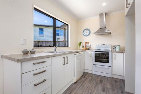Photo of property in 12a Hiwi Crescent, Titahi Bay, Porirua, 5022