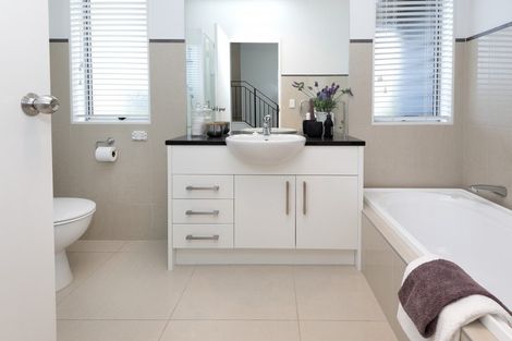 Photo of property in 12 Tranquility Rise, Mellons Bay, Auckland, 2014