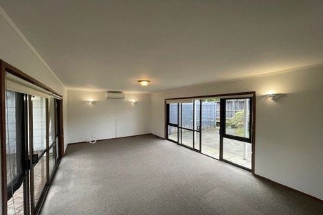 Photo of property in 3/8 Shakespeare Road, Milford, Auckland, 0620