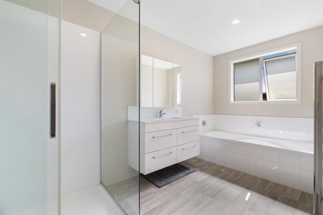 Photo of property in 18 Finch Street, Albert Town, Wanaka, 9305