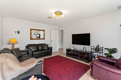 Photo of property in 1/86 Stanley Road, Glenfield, Auckland, 0629
