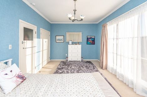 Photo of property in 20 Great North Road, Saint Johns Hill, Whanganui, 4500