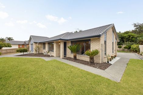 Photo of property in 35 Milbrook Place, Chartwell, Hamilton, 3210