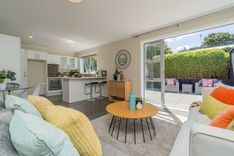 Photo of property in 2/5 Huapai Street, Onehunga, Auckland, 1061