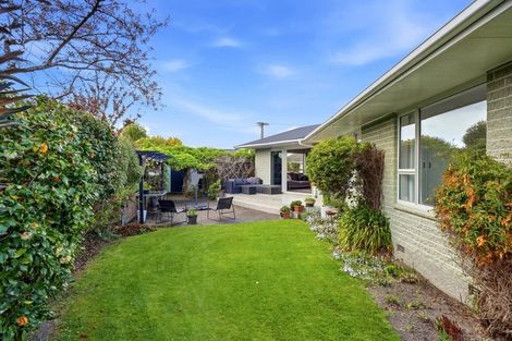 Photo of property in 34 Wychwood Crescent, Bishopdale, Christchurch, 8053