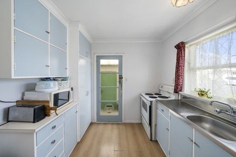 Photo of property in 36 Cambridge Street, Levin, 5510