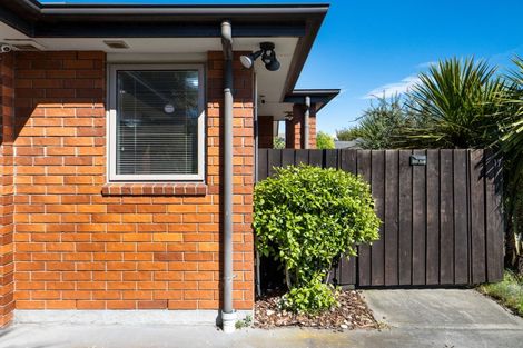 Photo of property in 17 Picton Avenue, Riccarton, Christchurch, 8011