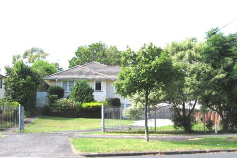 Photo of property in 4 Arahoe Road, New Lynn, Auckland, 0600