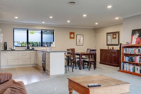 Photo of property in 5a Rewa Street, New Lynn, Auckland, 0600