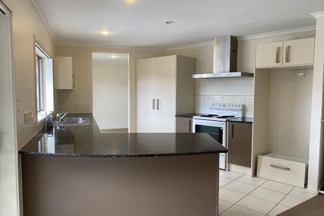 Photo of property in 129 Stancombe Road, Flat Bush, Auckland, 2016