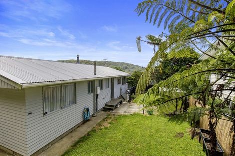 Photo of property in 32 Kingsley Street, Stokes Valley, Lower Hutt, 5019