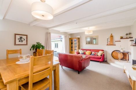 Photo of property in 261 Te Moana Road, Waikanae, 5036