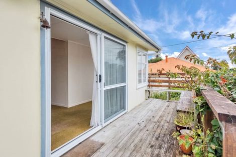 Photo of property in 3 Puriri Street, Helensville, 0800