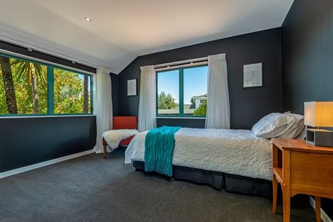Photo of property in 64 Clifton Terrace, Fitzherbert, Palmerston North, 4410
