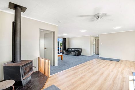 Photo of property in 10 Taonui Street, Waitarere Beach, Levin, 5510