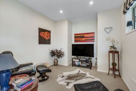 Photo of property in 28 Stace Hopper Drive, One Tree Point, 0118