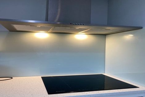 Photo of property in 2/366a Glenfield Road, Glenfield, Auckland, 0629