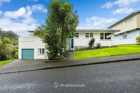 Photo of property in 27 Ngahere Street, Stokes Valley, Lower Hutt, 5019
