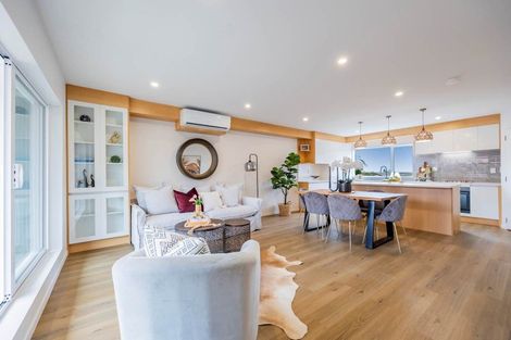 Photo of property in 7c Liston Street, Northcote, Auckland, 0627