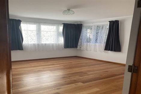 Photo of property in 4 Pomelo Road, Te Atatu South, Auckland, 0610