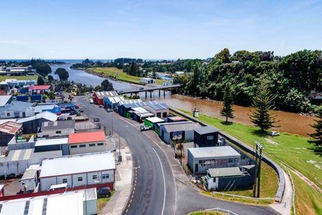 Photo of property in 14 West Quay, Waitara, 4320