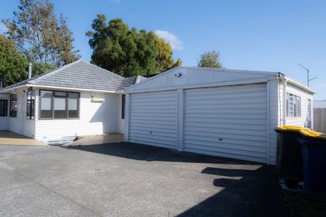Photo of property in 12 Pomaria Road, Henderson, Auckland, 0610