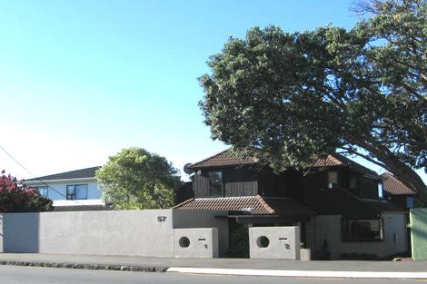 Photo of property in 1/57 Kitchener Road, Milford, Auckland, 0620