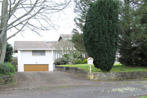 Photo of property in 17 Marnane Terrace, St Andrews, Hamilton, 3200