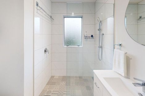 Photo of property in 2 Newton Place, Westbrook, Palmerston North, 4412