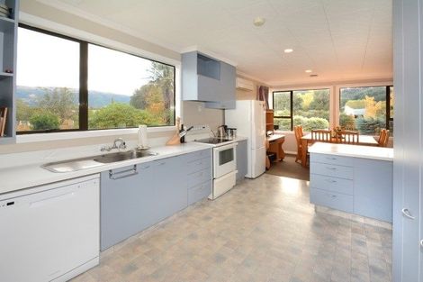 Photo of property in 15 Skerries Street, Outram, 9019