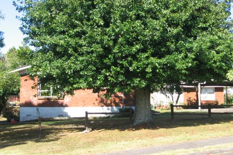 Photo of property in 2/13 Copley Street, New Lynn, Auckland, 0600