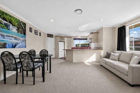 Photo of property in 5 Lansbury Court, Rototuna North, Hamilton, 3210