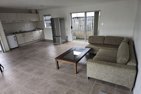 Photo of property in 10 Bushpark Place, Flat Bush, Auckland, 2016
