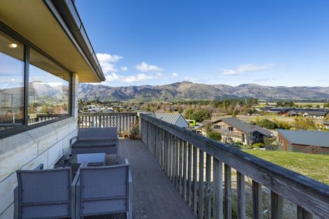 Photo of property in 8 Mary Lane, Lake Hawea, Wanaka, 9382