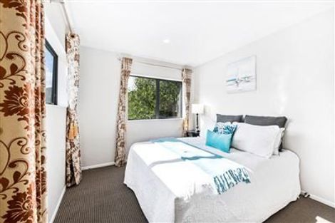 Photo of property in 32 The Enclave, Totara Heights, Auckland, 2105