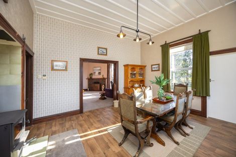 Photo of property in 658 Roberts Line, Kelvin Grove, Palmerston North, 4470