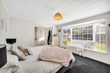 Photo of property in 1 D'arcy Place, Taradale, Napier, 4112