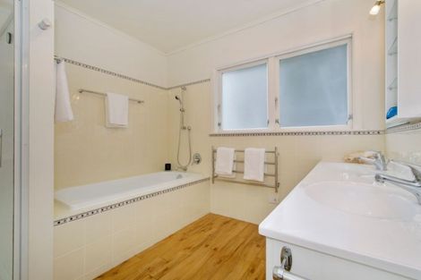 Photo of property in 55 Beach Road, Pahurehure, Papakura, 2113