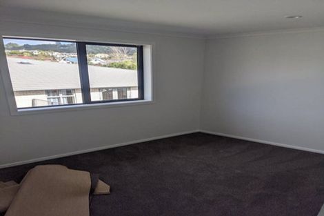 Photo of property in 1b Breakwater Way, Whitby, Porirua, 5024